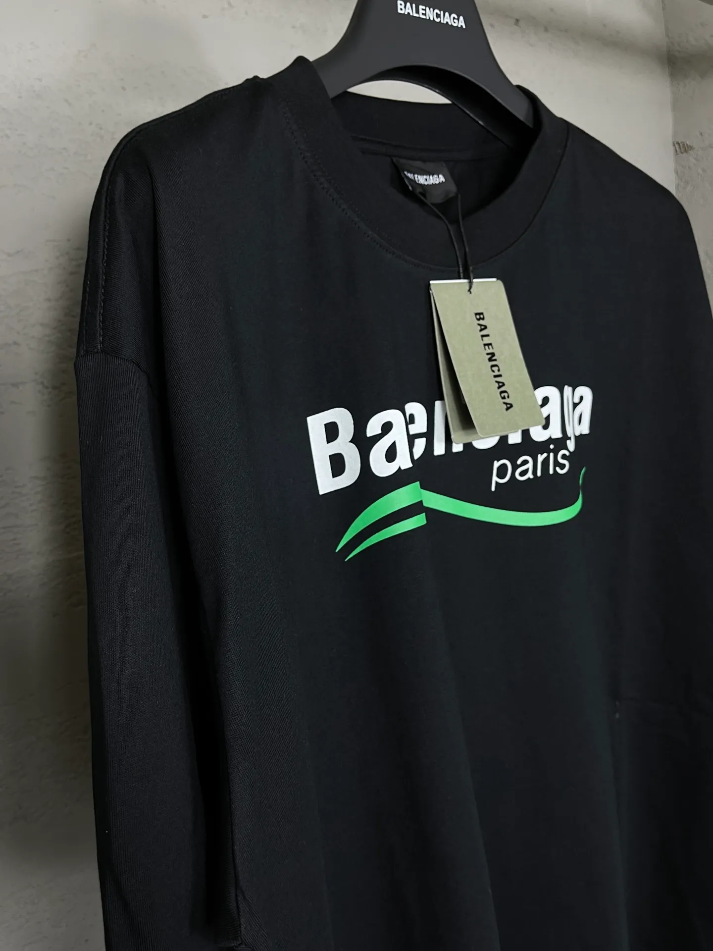 【 . Quality】BALENCI*GA/ BALENCI*GA#2023New Arrival， Lo GOClassic T . ZP . 260 ， . . . . Color Change。 。 . ， 。 OS . Same Style ：BL 223205 ：Black.White Size：XS L
